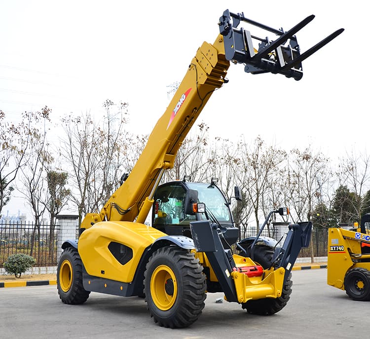 XCMG Official 4.5 ton telehandler XC6-4517K chinese 17m telehandler forklift with attachments price